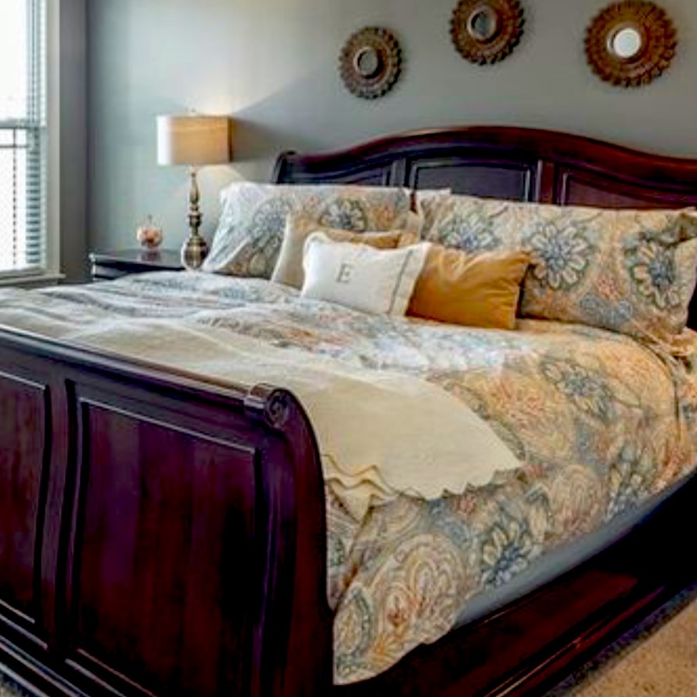 Pottery Barn King Duvet/shams , $75